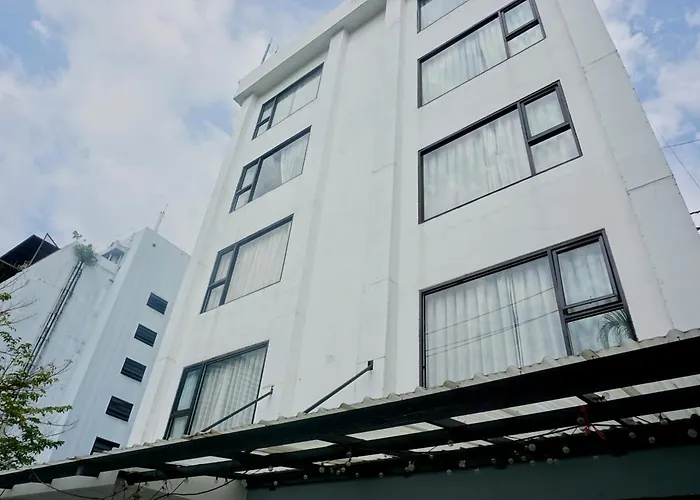 Silom Soi 3 Hash *